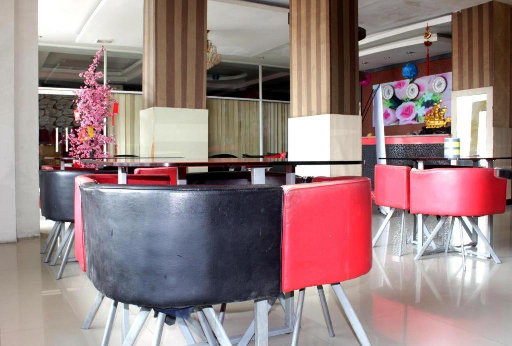 Hotel Permata Makassar Esterno foto